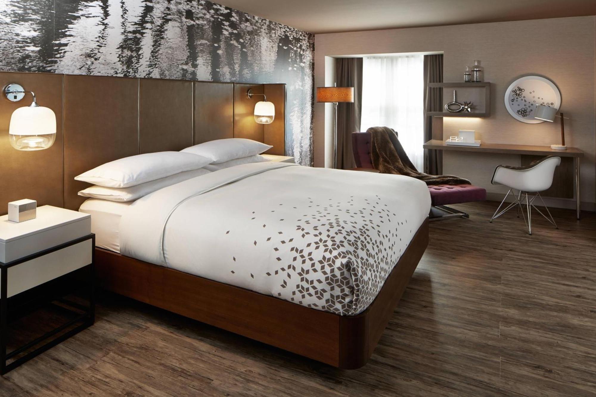 The Del Monte Lodge Renaissance Rochester Hotel & Spa Экстерьер фото