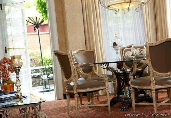 The Del Monte Lodge Renaissance Rochester Hotel & Spa Экстерьер фото