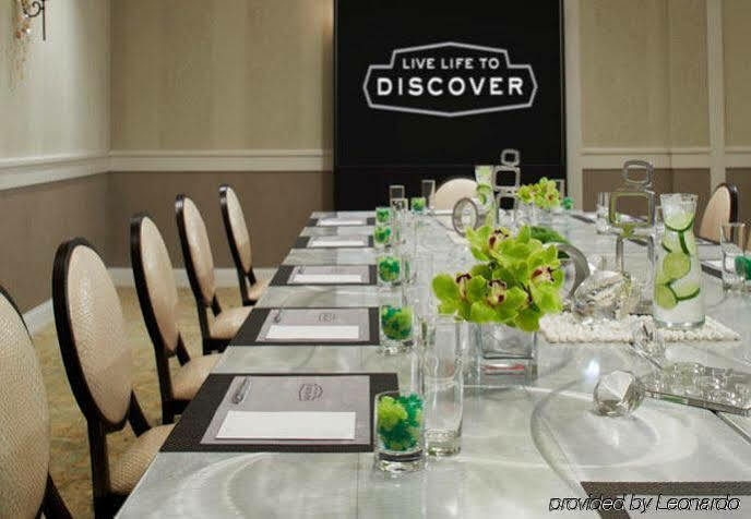 The Del Monte Lodge Renaissance Rochester Hotel & Spa Экстерьер фото