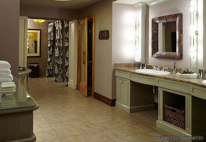The Del Monte Lodge Renaissance Rochester Hotel & Spa Экстерьер фото